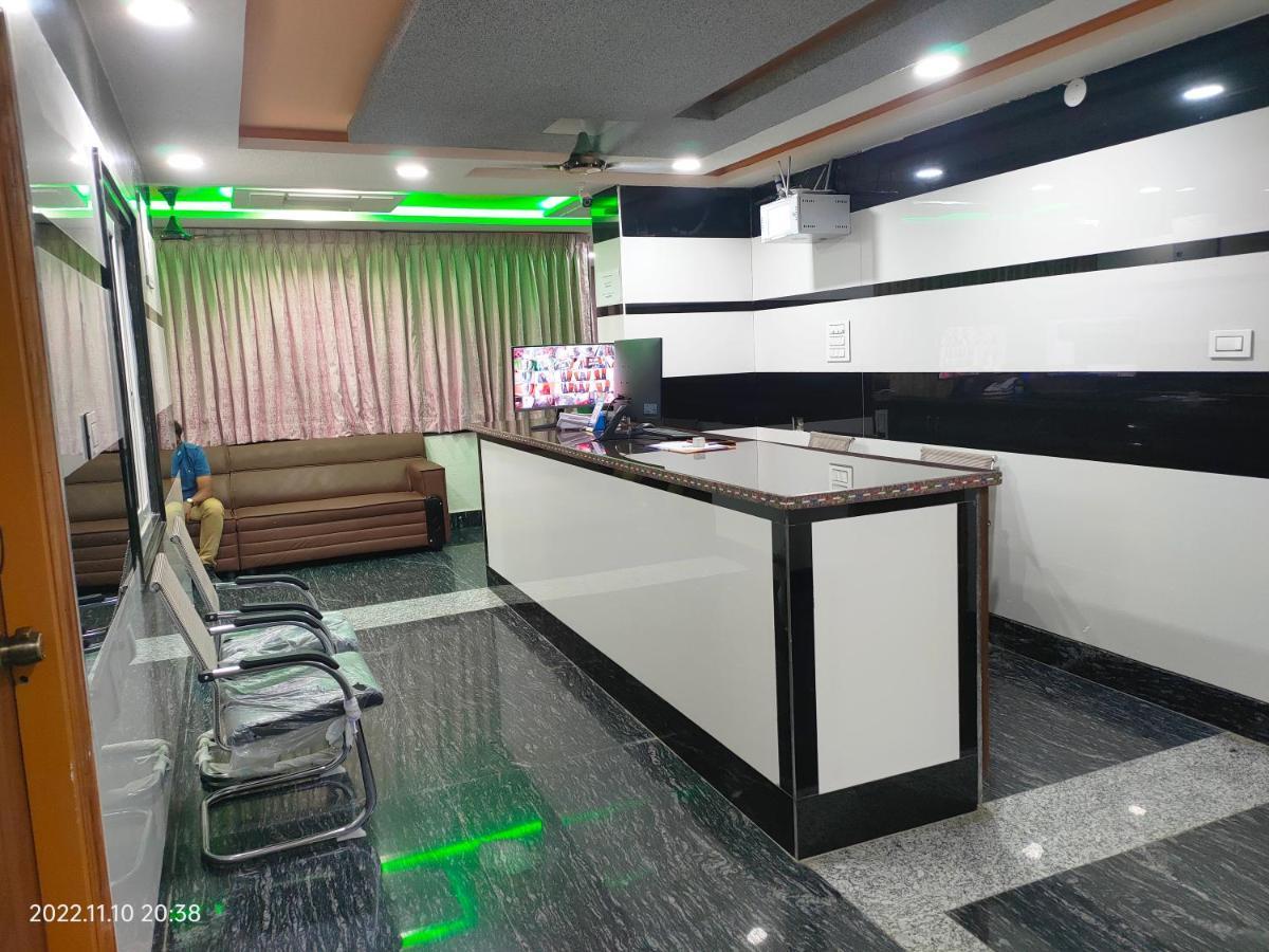 Hotel New Maruthi Inn, Lb Nagar Гайдарабад Екстер'єр фото